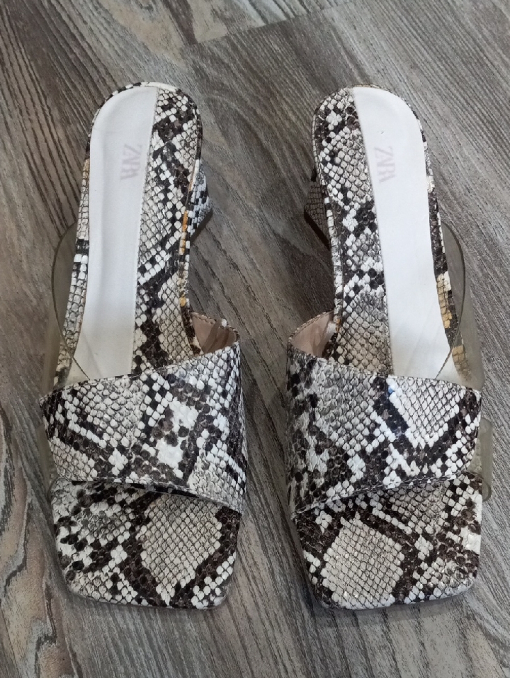 Zara Women's Snake-Print Slide Sandals in White/Brown